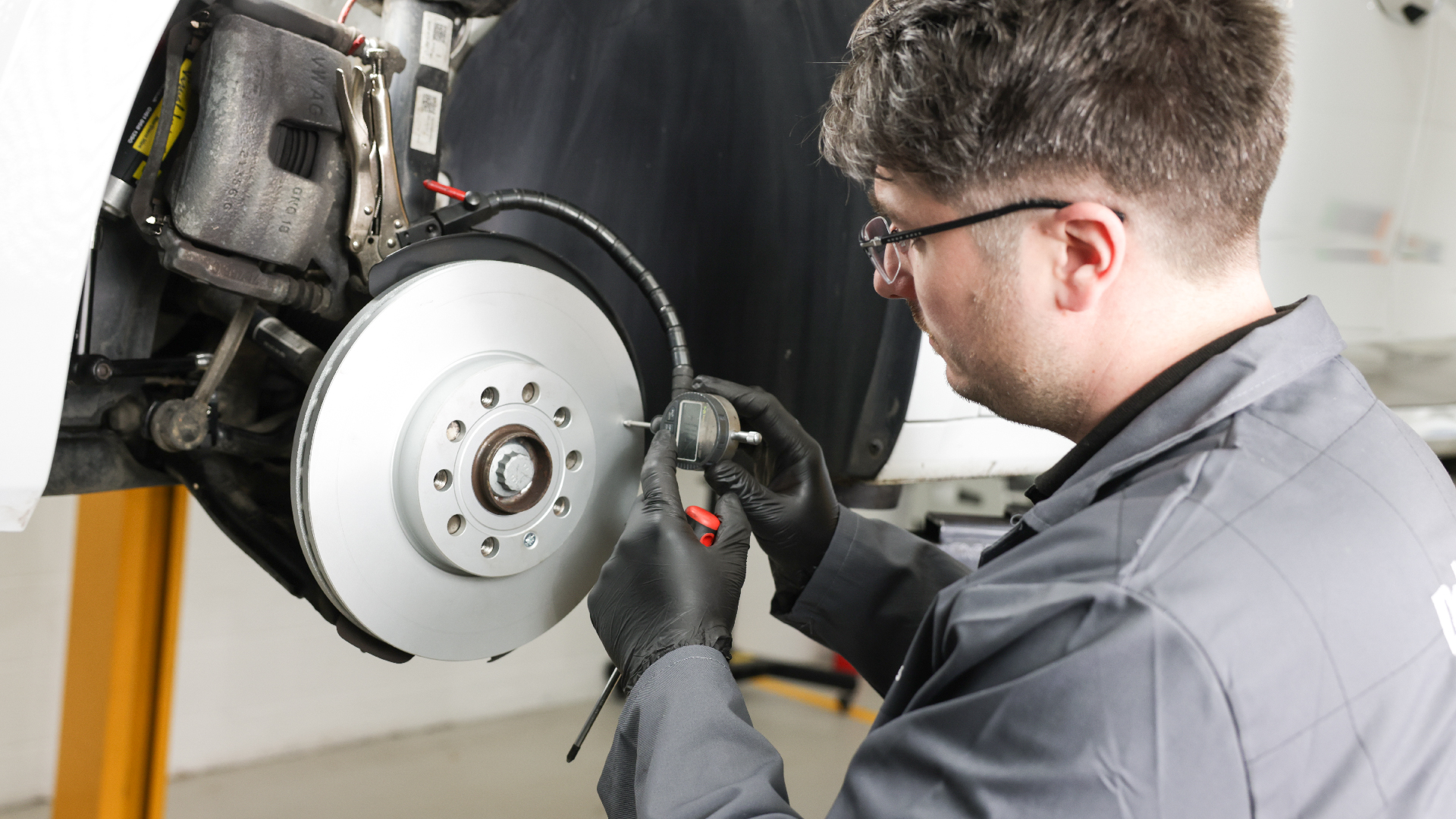 How to diagnose warped brake discs - Delphi Technologies